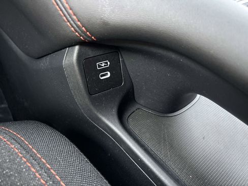 Certified 2025 Honda HR-V Sport image 23