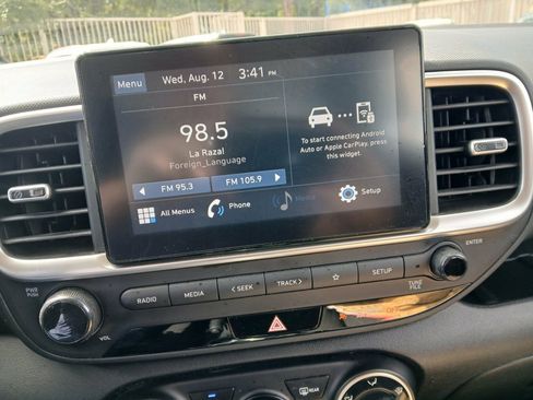 Used 2021 Hyundai Venue SE FWD image 15
