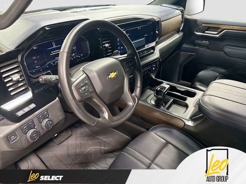 Used 2024 Chevrolet Silverado 1500 High Country w/ High Country Premium Package AWD/4WD image 12