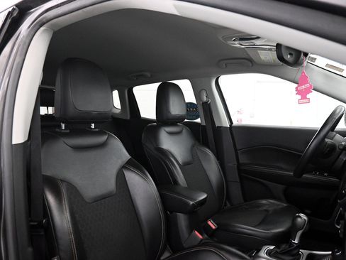 Used 2018 Jeep Compass Latitude w/ Popular Equipment Group image 22