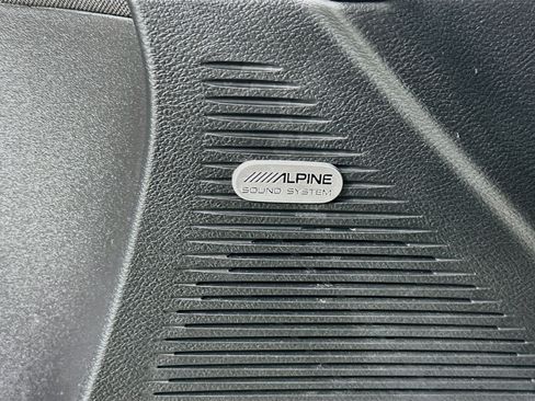 Used 2021 Dodge Challenger R/T Scat Pack w/ Driver Convenience Group RWD image 18