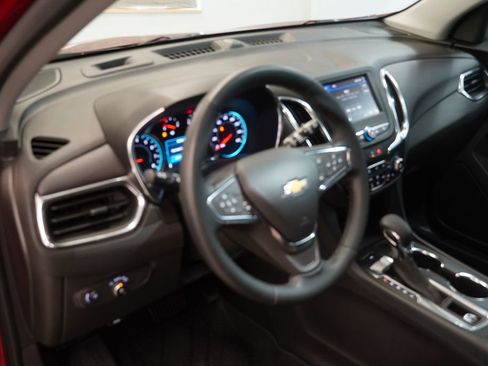 Used 2024 Chevrolet Equinox LT w/ LPO, Floor Liner Package AWD/4WD image 6