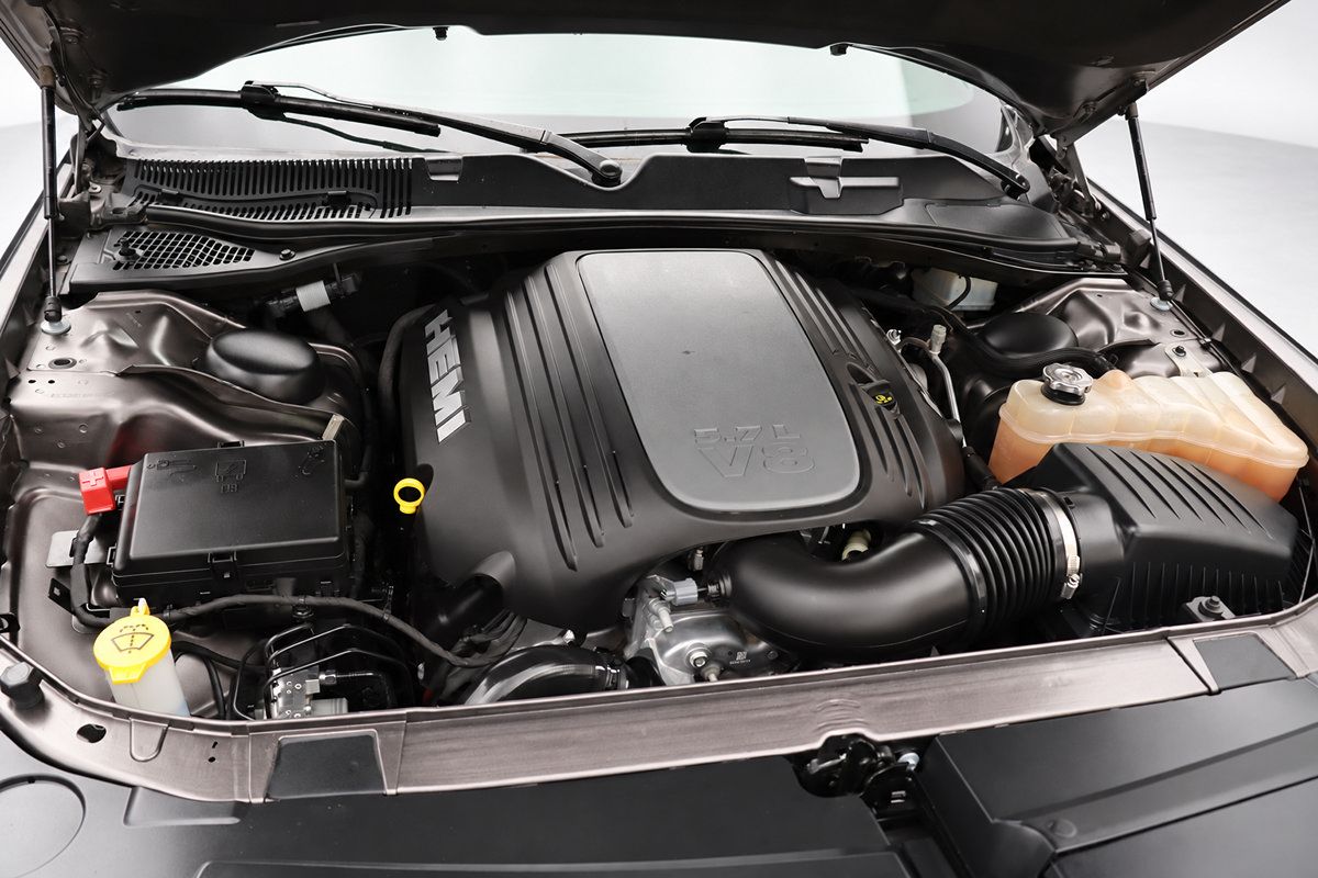 Used 2022 Dodge Challenger R/T RWD image 39