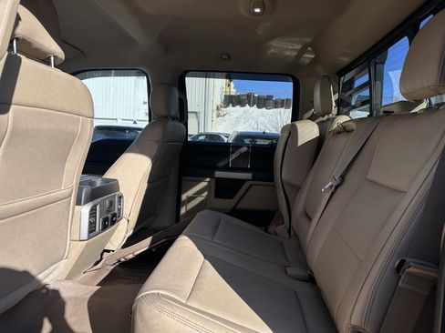 Used 2019 Ford F350 Lariat image 18