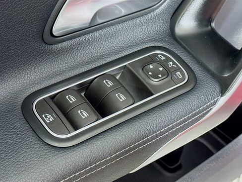 Used 2025 Mercedes-Benz CLA 250 image 29