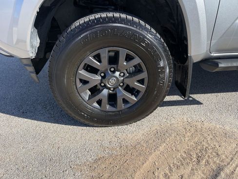 Used 2022 Toyota Tacoma SR5 image 37