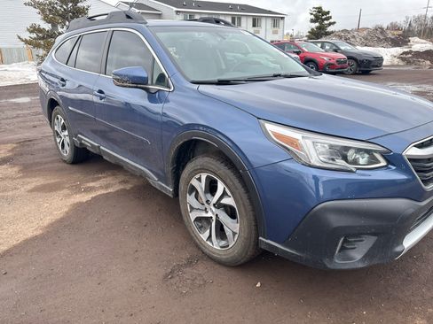 Used 2022 Subaru Outback Limited image 5