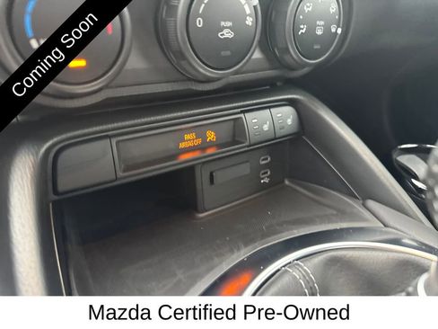 Used 2025 MAZDA MX-5 Miata Club w/ Appearance Package RWD image 37