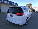 Used 2019 Chrysler Pacifica Limited image 3