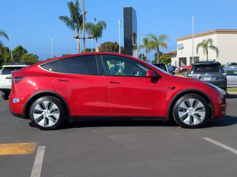 Used 2021 Tesla Model Y Long Range image 5