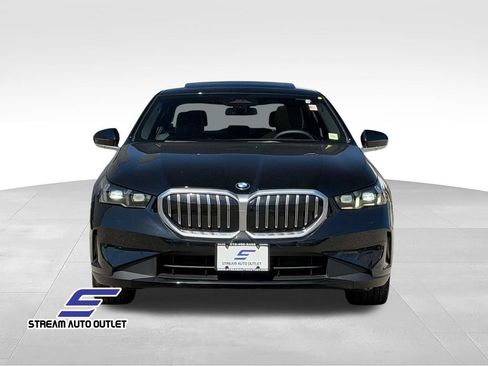Used 2026 BMW 530i xDrive AWD/4WD image 2