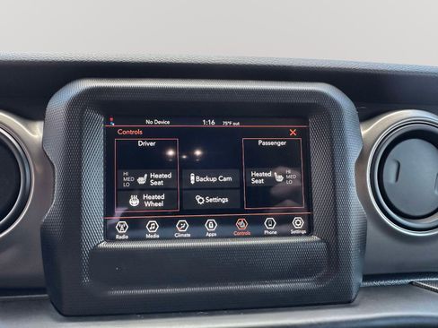 Used 2022 Jeep Wrangler Sport AWD/4WD image 12