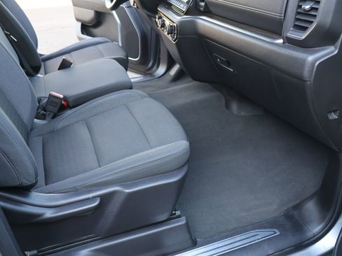 Used 2025 Chevrolet Silverado 1500 LT image 30