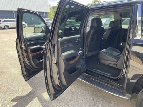 Used 2016 Chevrolet Suburban LTZ AWD/4WD image 17