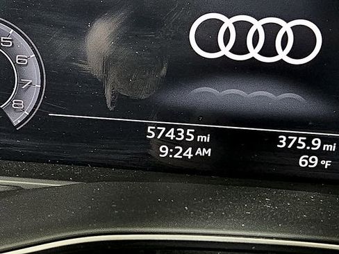 Used 2019 Audi Q8 Premium w/ Convenience Package image 21