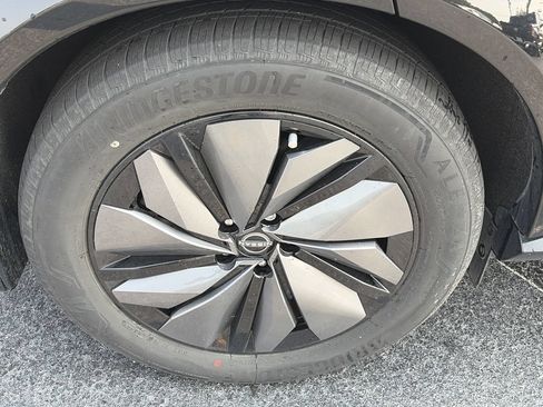 Certified 2024 Nissan Ariya AWD image 9