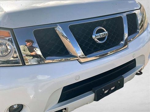 Used 2013 Nissan Armada Platinum w/ Platinum Reserve Pkg RWD image 27