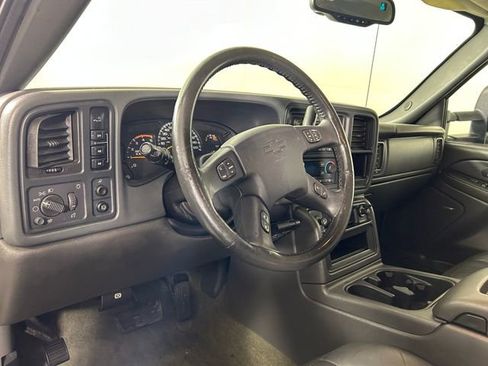 Used 2005 Chevrolet Silverado 3500 LT w/ Heavy-Duty Power Package image 14