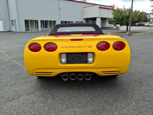 Used 2002 Chevrolet Corvette Convertible w/ Preferred Equipment Group2 RWD image 12
