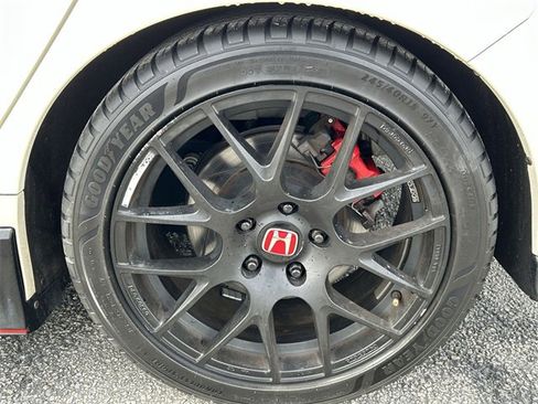 Used 2018 Honda Civic Type R image 11