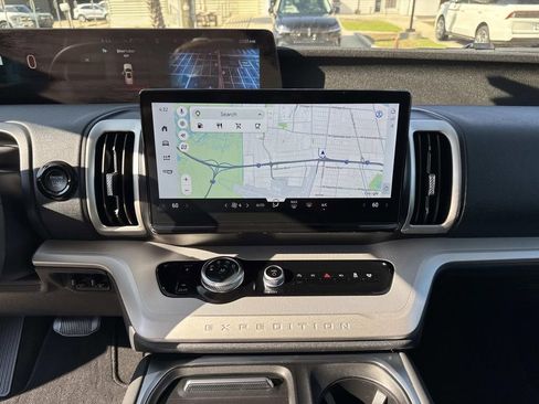 Used 2025 Ford Expedition Max Active image 26