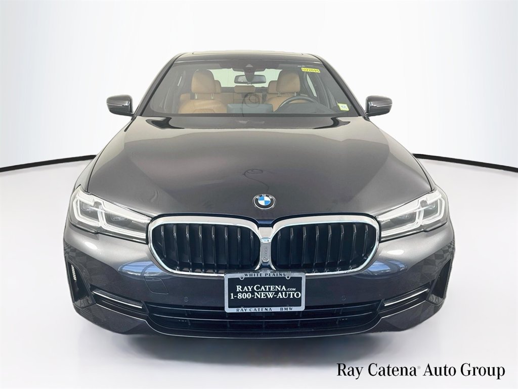 Used 2023 BMW 530i xDrive w/ Premium Package AWD/4WD image 2