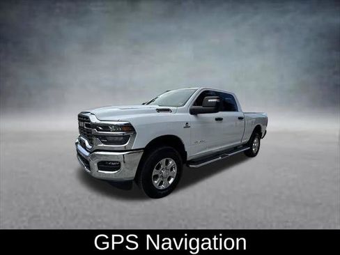 Certified 2026 RAM 2500 Big Horn AWD/4WD image 3