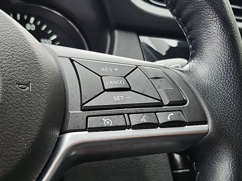 Certified 2021 Nissan Rogue Sport SV image 18