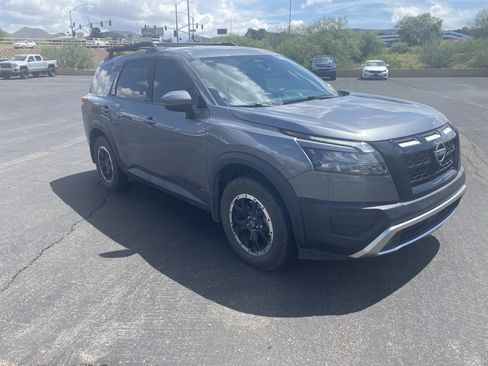 Used 2024 Nissan Pathfinder Rock Creek AWD/4WD image 5