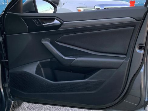 Used 2019 Volkswagen Jetta SEL w/ Cold Weather Package image 22