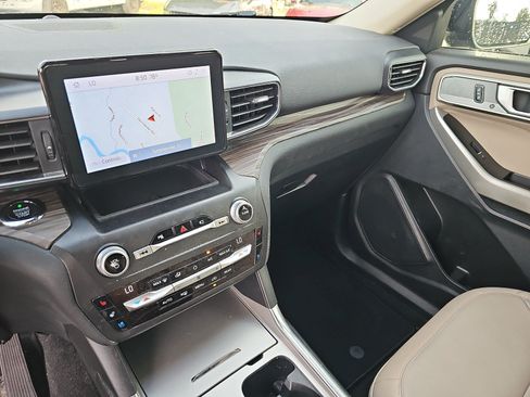Used 2020 Ford Explorer Limited RWD image 23