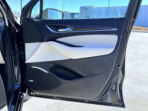 Used 2023 Buick Enclave Avenir w/ Avenir Technology Package image 17