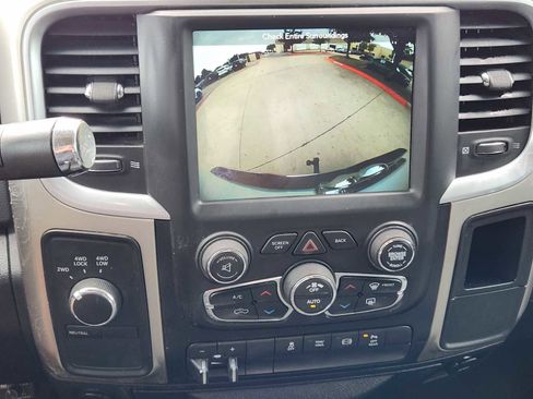 Used 2018 RAM 2500 SLT image 17