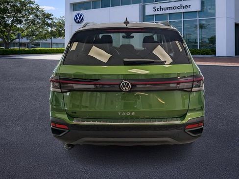 New 2026 Volkswagen Taos SE FWD image 6