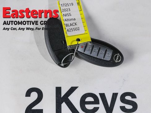 Used 2023 Nissan Altima 2.5 SV w/ SV Premium Package FWD image 25