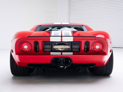 Used 2005 Ford GT image 28