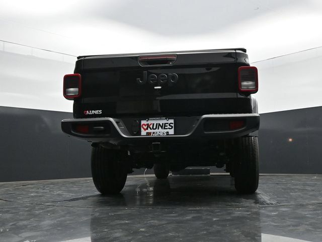 Used 2024 Jeep Gladiator Sport AWD/4WD image 64