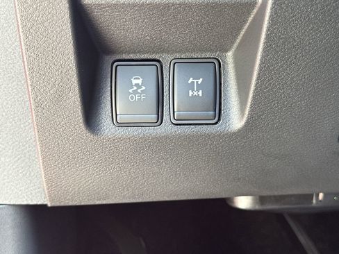 New 2025 Nissan Frontier PRO-4X w/ Pro Convenience Package image 19