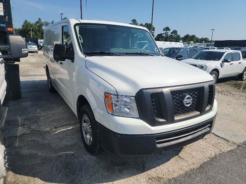 Used 2020 Nissan NV 1500 SV w/ Back Door Glass Package RWD image 2