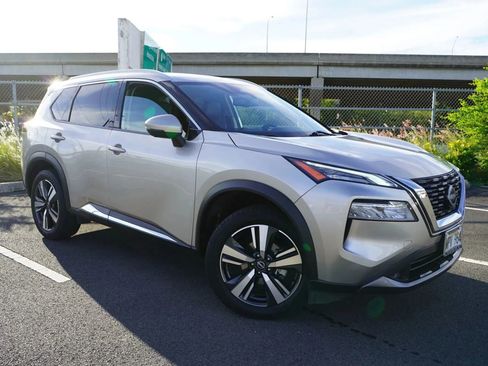 Used 2022 Nissan Rogue SL FWD image 5