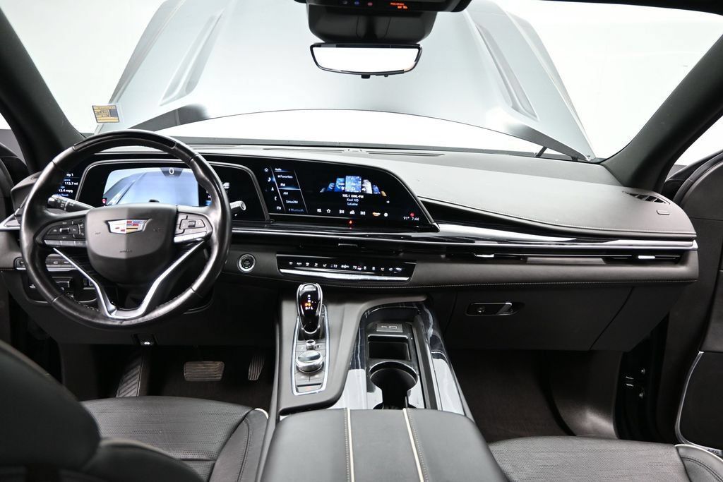 Certified 2022 Cadillac Escalade Sport w/ Touring Package AWD/4WD image 20