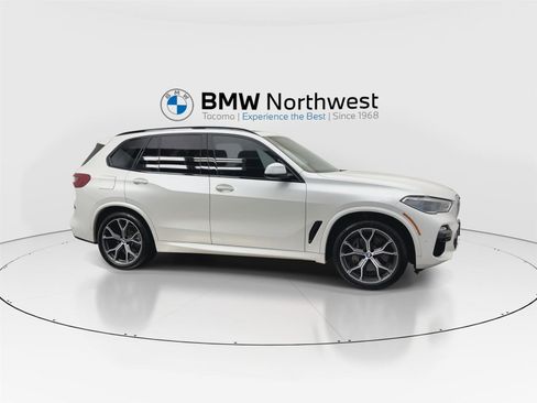 Used 2019 BMW X5 xDrive50i w/ M Sport Package image 5