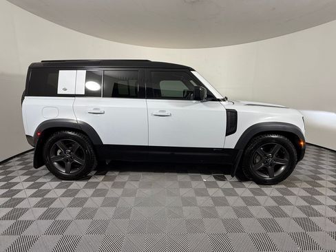 Used 2021 Land Rover Defender 110 X-Dynamic SE AWD/4WD image 8