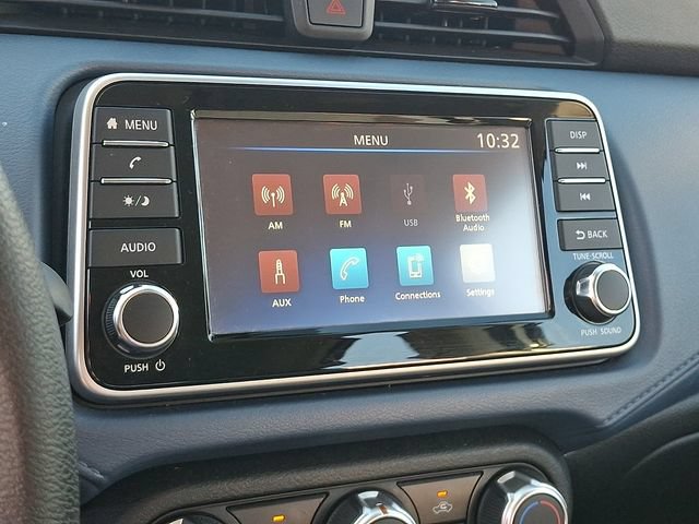 Used 2025 Nissan Versa SV FWD image 16