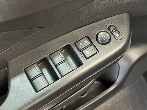 Used 2015 Honda CR-V LX image 27