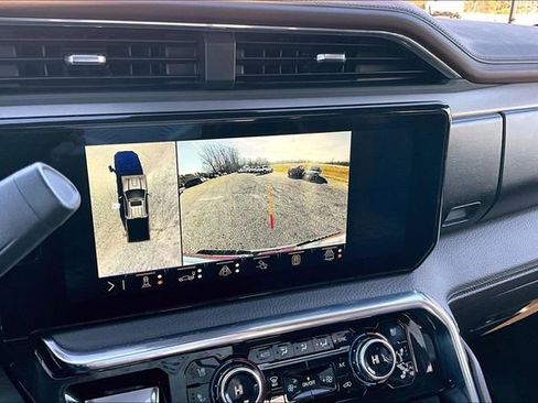 Used 2025 GMC Sierra 3500 Denali w/ Denali Reserve Package image 15