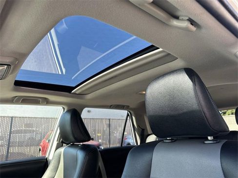 Used 2022 Toyota 4Runner SR5 Premium image 18