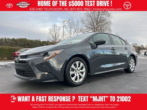 Used 2025 Toyota Corolla LE image 1
