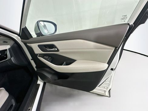 Used 2023 Nissan Rogue SL w/ SL Premium Package AWD/4WD image 32