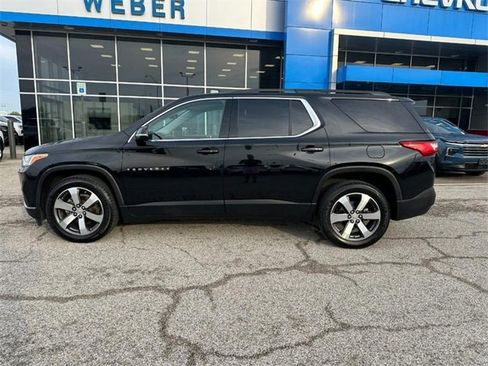 Certified 2019 Chevrolet Traverse LT w/ LT Premium Package image 2